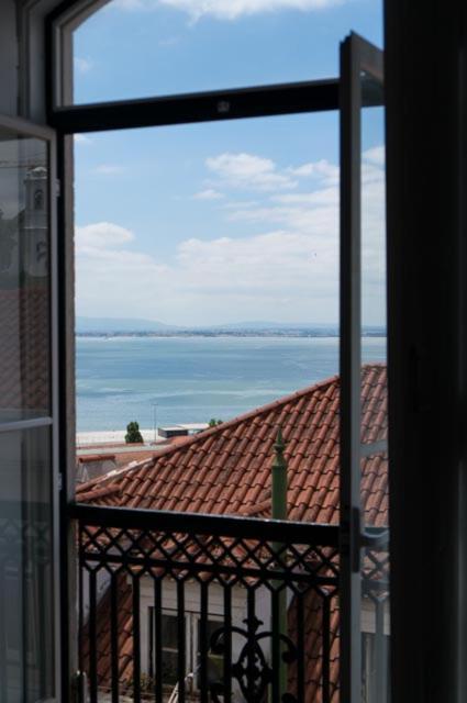 リスボンDowntown Alfama & Meアパートメント エクステリア 写真